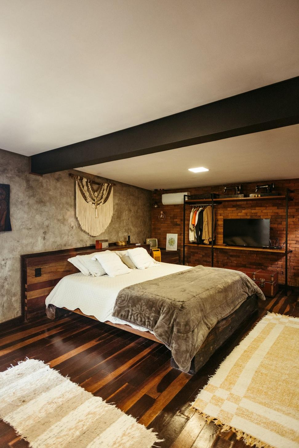 Standard Mountain View Room